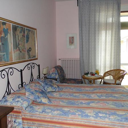 Residenza Giulia Hotel Florence Buitenkant foto